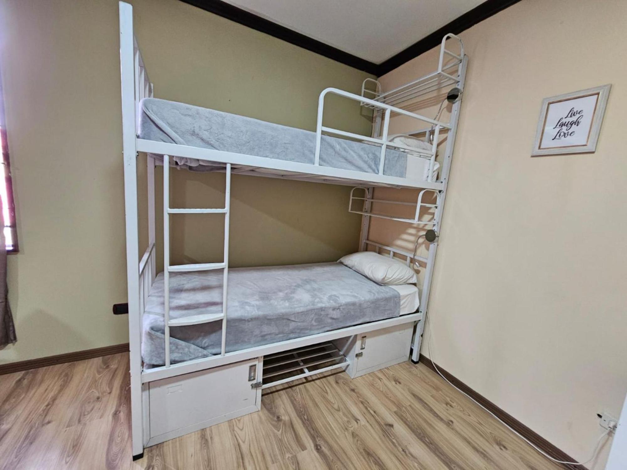 Hostel La Cali Inn Сан-Хосе Экстерьер фото