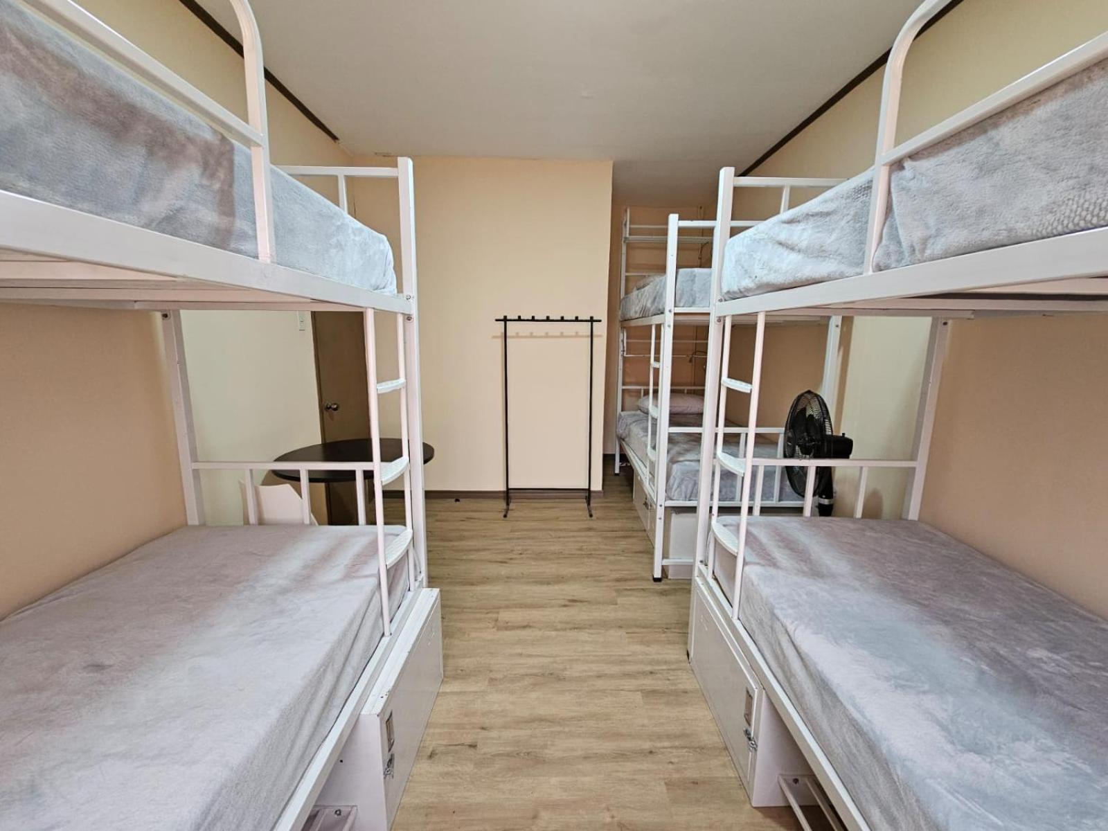 Hostel La Cali Inn Сан-Хосе Экстерьер фото