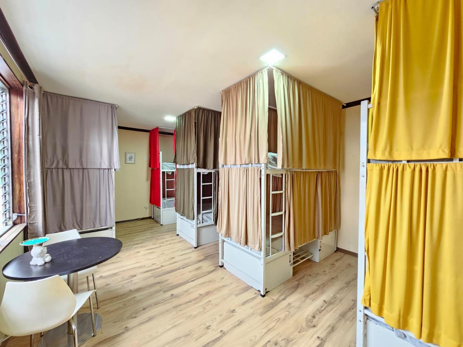 Hostel La Cali Inn Сан-Хосе Экстерьер фото