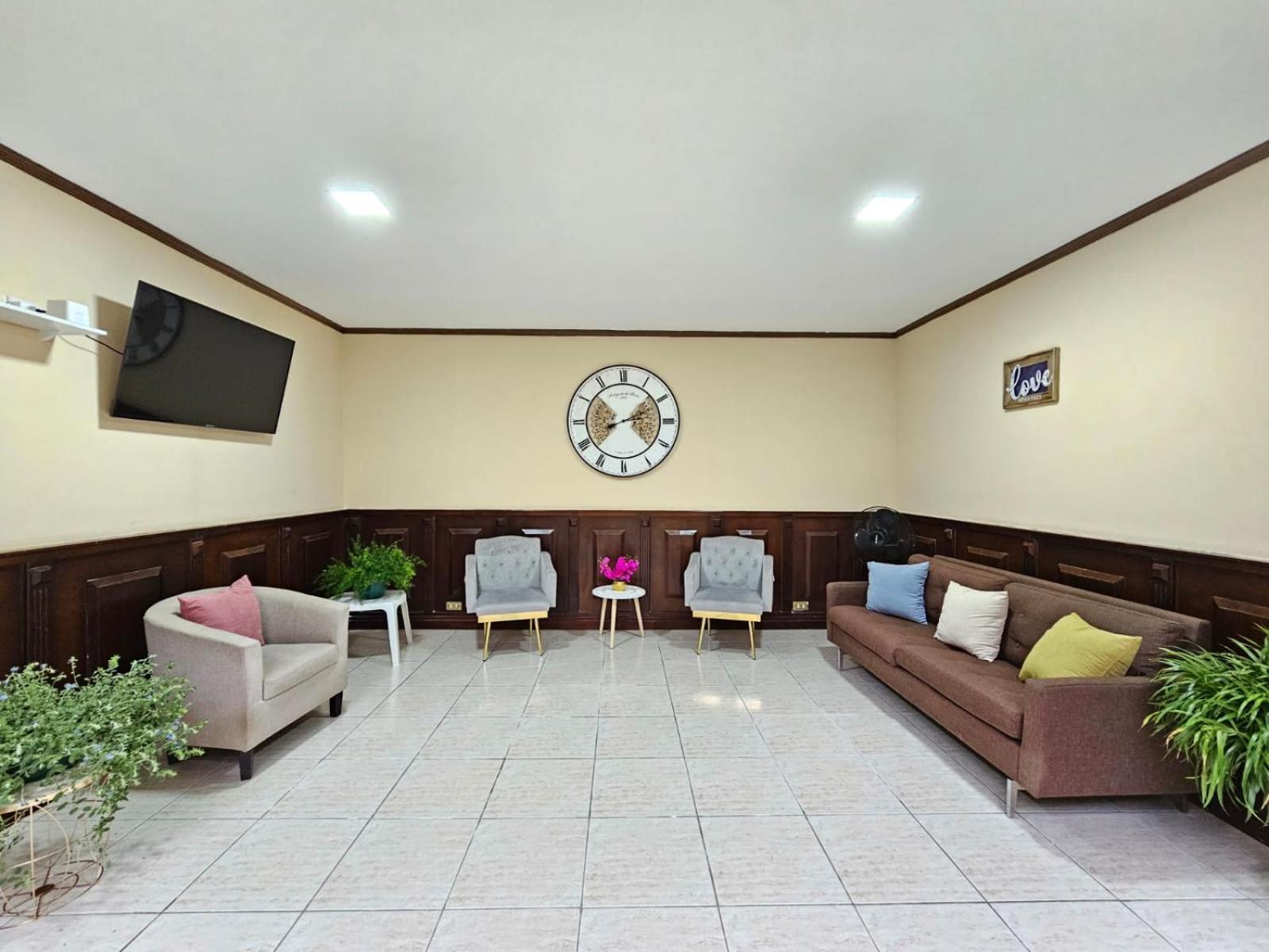 Hostel La Cali Inn Сан-Хосе Экстерьер фото